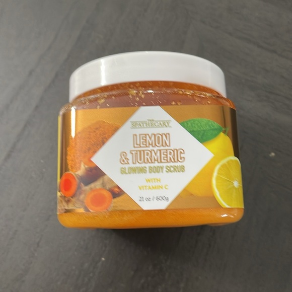 Lemon & Turmeric glowing body scrub from Spathecary 21oz / 600g - Picture 3 of 5